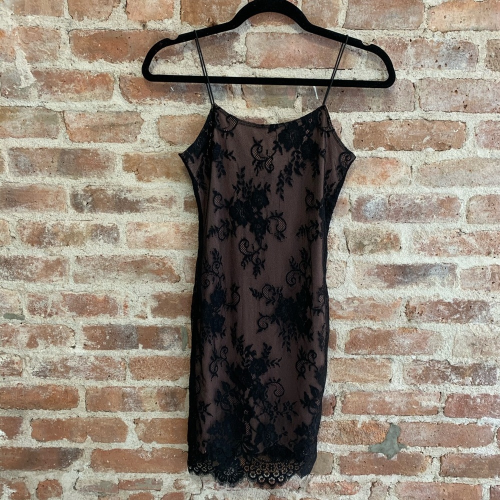 H&M Women’s Lace Spaghetti Strap Bodycon Dress